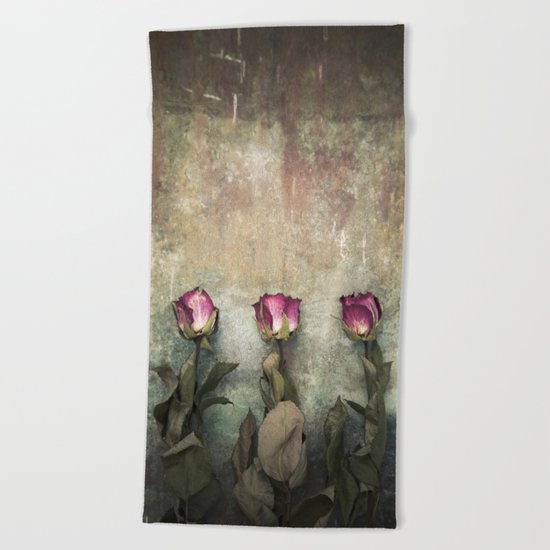 Three dried Roses Beach Towel