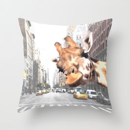 Selfie Giraffe in New York Throw Pillow