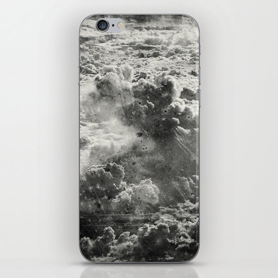 Somewhere Over The Clouds (III iPhone & iPod Skin