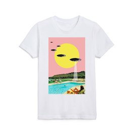 Invasion on vacation (UFO in Hawaii) Kids T Shirt