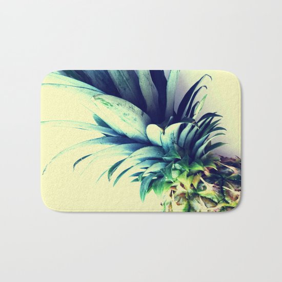 Tall pineapple Bath Mat