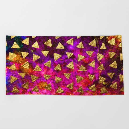 Triangles golden foil Beach Towel
