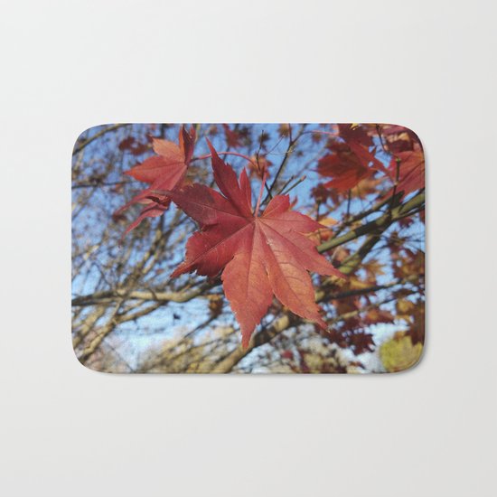 Maple leaf center stage Bath Mat