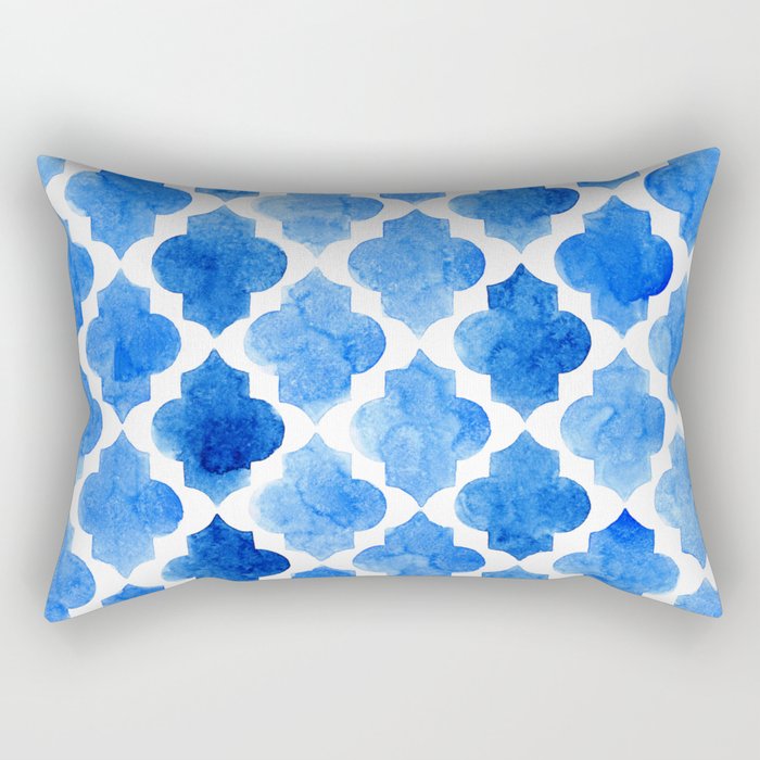Quatrefoil pattern in shades of blue Rectangular Pillow