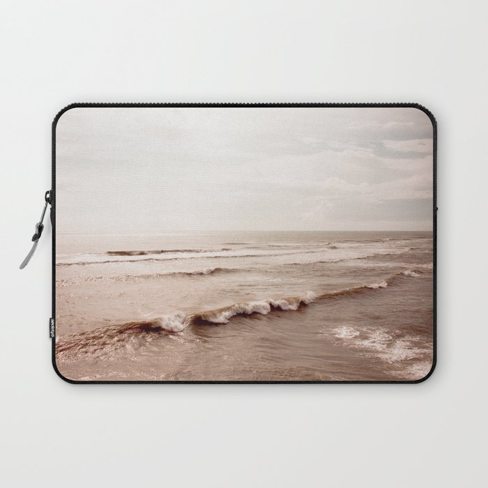 Ocean waves at Nags Head Outer Banks Laptop Sleeve