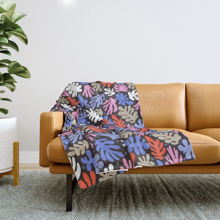 Abstract Playful Leaves Pattern Throw Blanket