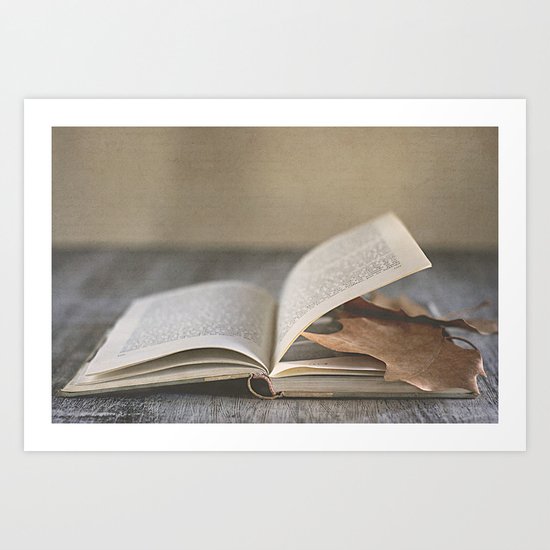 Libro y otoño. Art Print