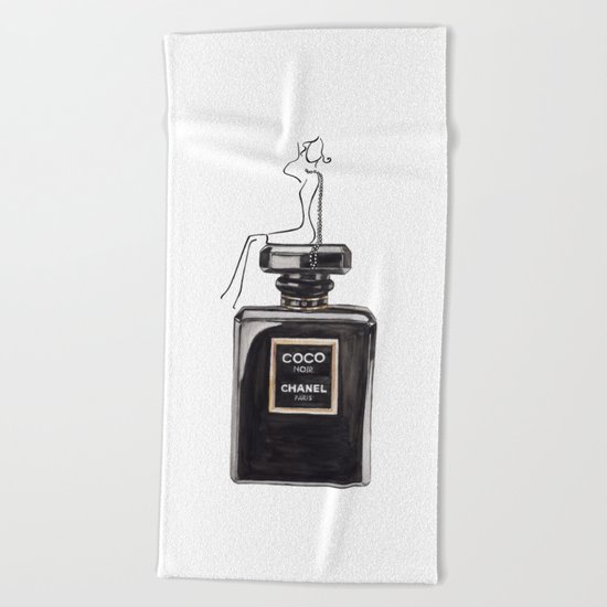 Black Parfum Beach Towel