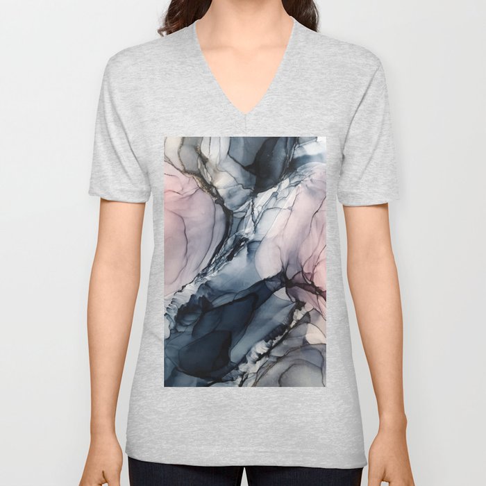 Blush, Navy and Gray Abstract Calm Clouds Unisex V-Ausschnitt Blush, Navy and Gray Abstract Calm Clouds Unisex V-Ausschnitt