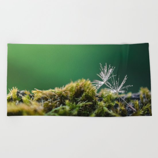 Dandelion Moist Beach Towel