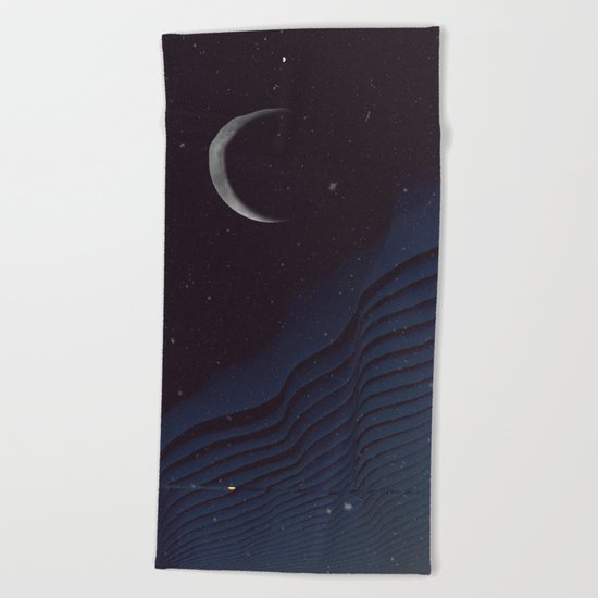 Waxing Cr3sc3nt Glytch Beach Towel