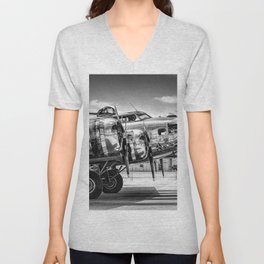 WWII Flying Fortress aviation bomber airplane flight portrait black and white photograph - photography - photographs V Neck T Shirt