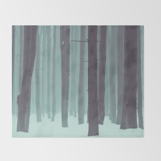 Frozen kingdom Throw Blanket