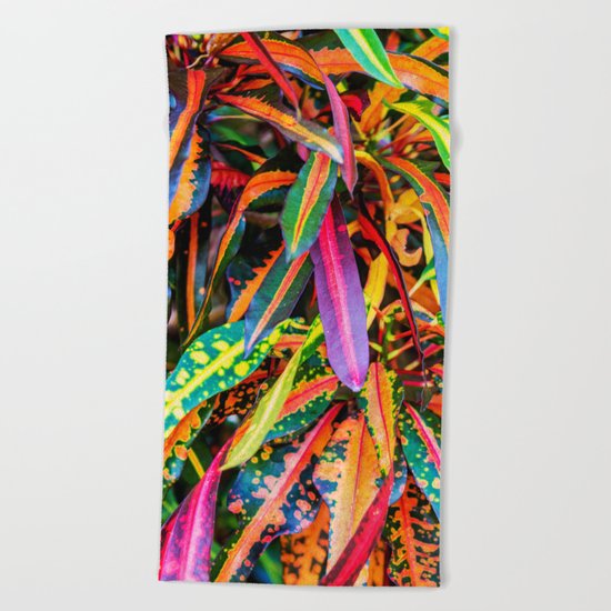SIMPLY LEAVES Beach Towel