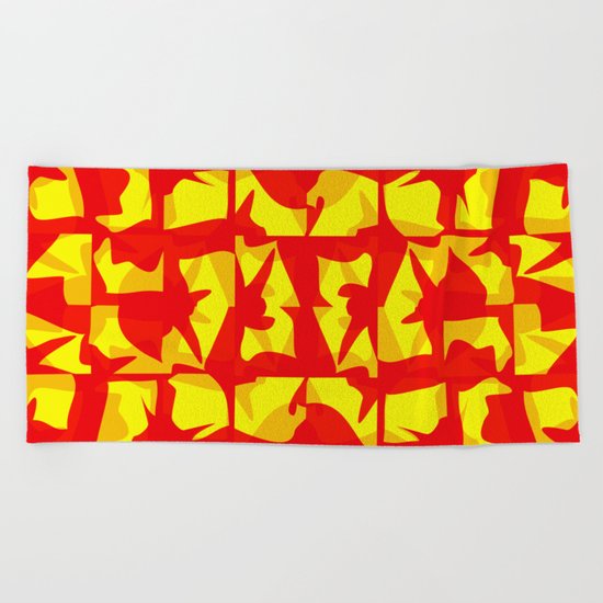red shapes Beach Towel
