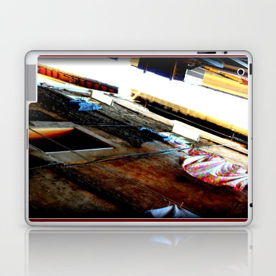 laundry in roman ba-ghetto Laptop & iPad Skin
