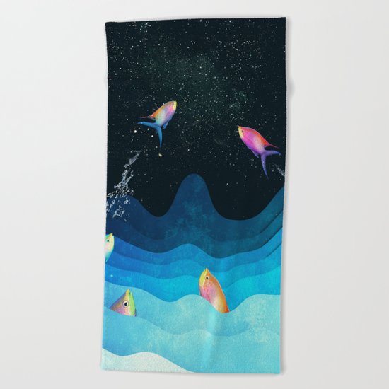 Come to reach the stars Beach Towel