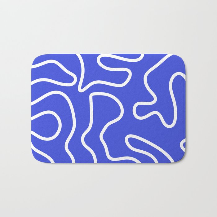 Squiggle Maze Abstract Minimalist Pattern in Electric Blue and White Bath Mat