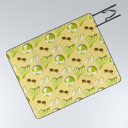Beach design pattern with sunglasses and sun hat Picnic Blanket