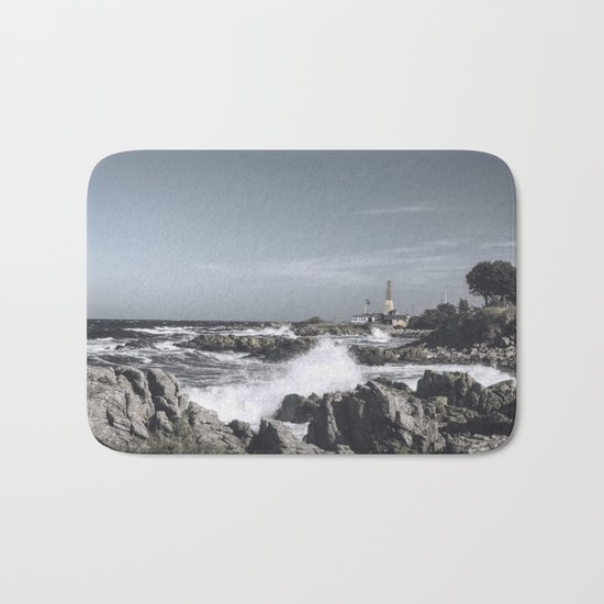 The wild sea- Wild waves o stormy day Bath Mat