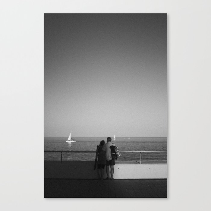 Lovers in Barcelona Canvas Print