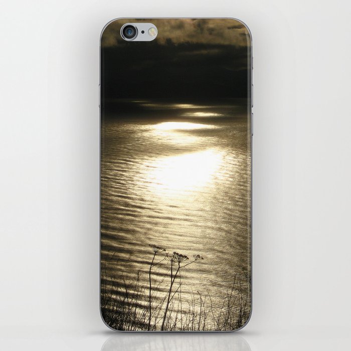 Way up North iPhone Skin