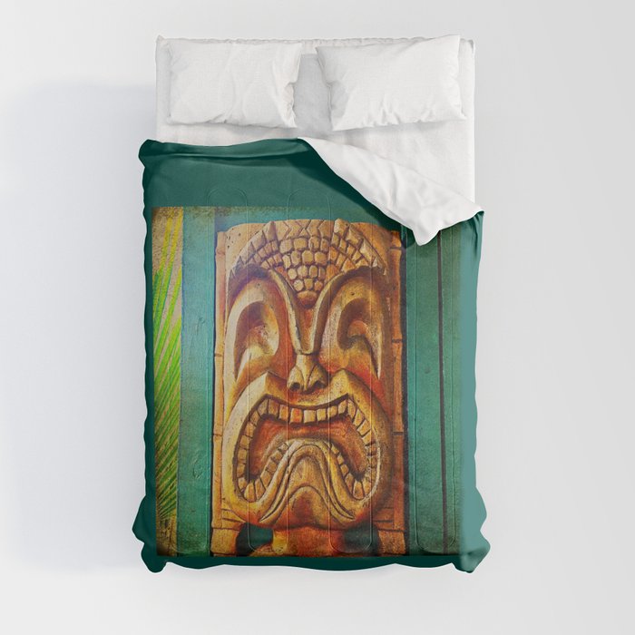 Hawaii retro wood carving tiki face close-up Comforter