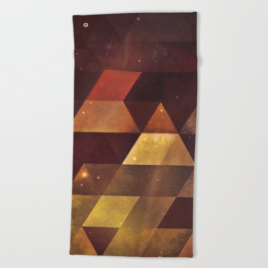 slyypy byr ryt Beach Towel