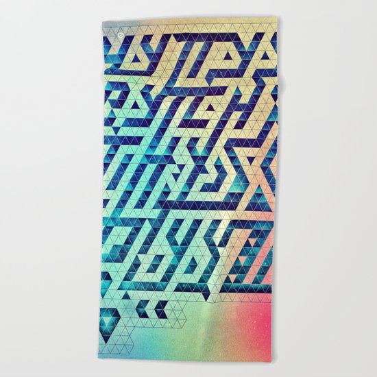 hyttys bytch 'n thys plyyz Beach Towel