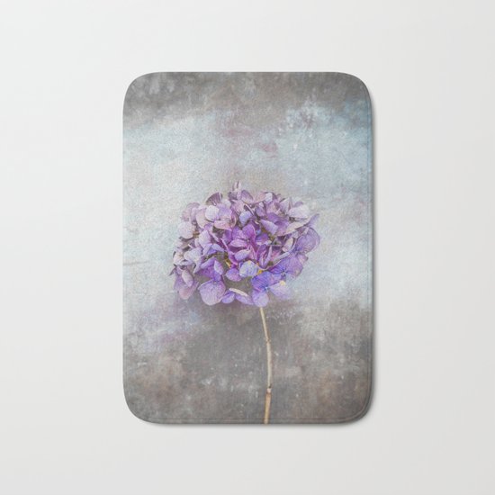 Beautiful Lilac Hydrangea Bath Mat