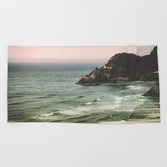 Pacific Northwest Grandeur - Heceda Lighthouse Beach Towel