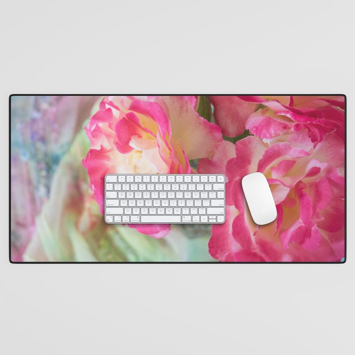 Lovely Roses Desk Mat