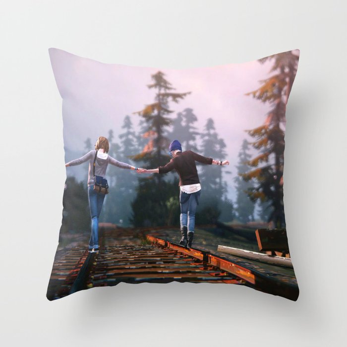 Life Is Strange 12 Throw Pillow By Bugugan999
