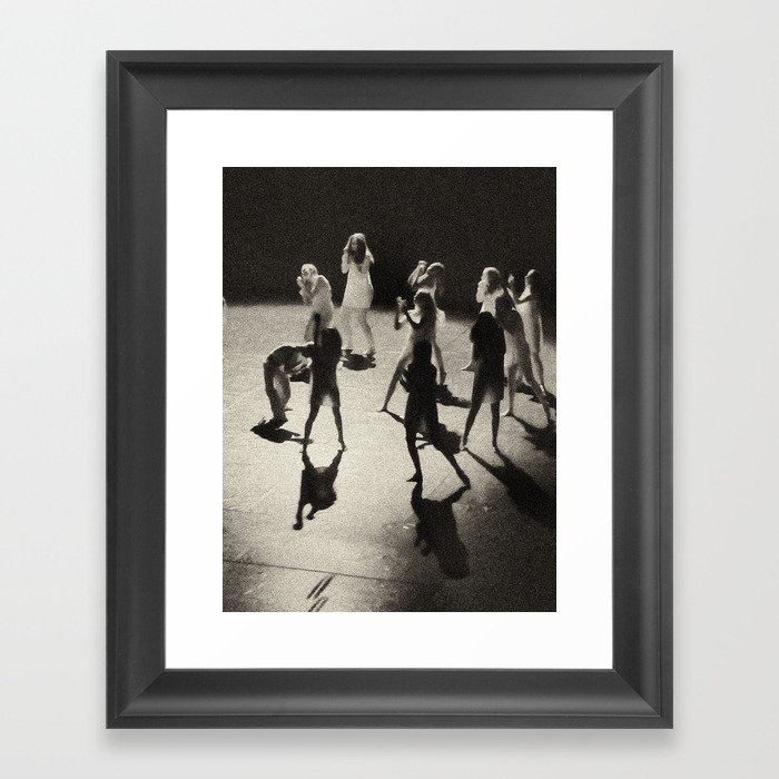 Ombres dansées Framed Art Print