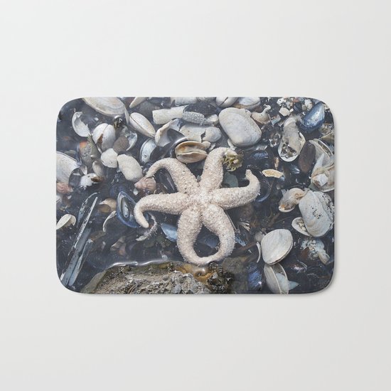 Starfish and Shells Bath Mat