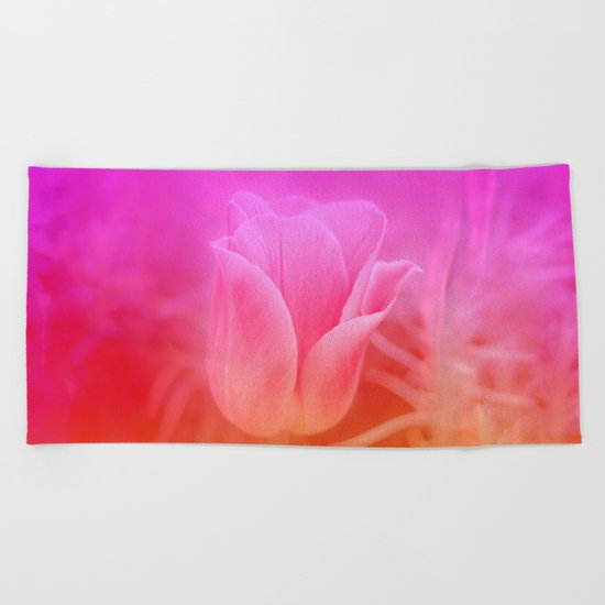 Pinky Tulip Beach Towel