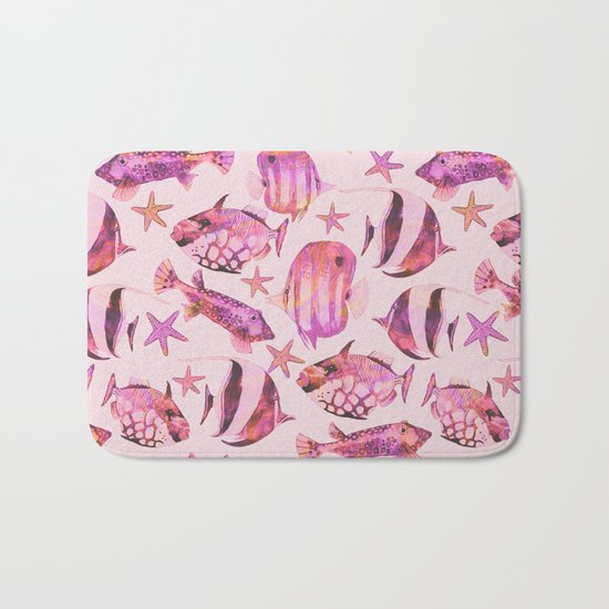 Soft pink underwater fisch scenery Bath Mat