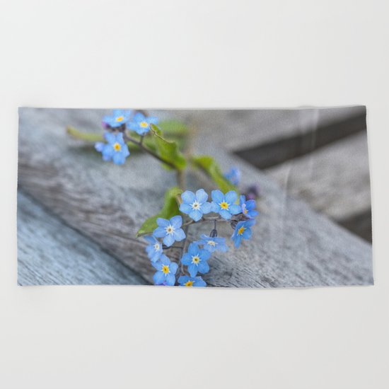 blue flower Fortget Me Not Beach Towel