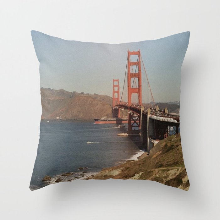 Golden Gate Bridge Throw Pillow