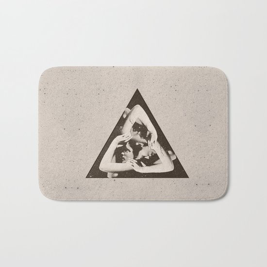TRIANGLE Bath Mat