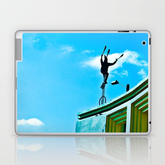 THE WIND AND THE BALANCE Laptop & iPad Skin