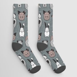 Friendly Geometric Farm Animals // green grey linen texture background black and white brown grey and yellow pigs queen bees lambs cows bulls dogs cats horses chickens and bunnies Socks