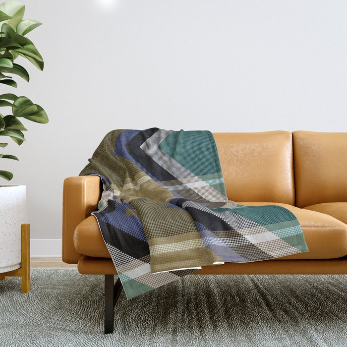 plaid like no other Throw Blanket