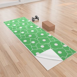 Large-Scale Pop-Art White Flowers on Grass Green Background Yoga Towel