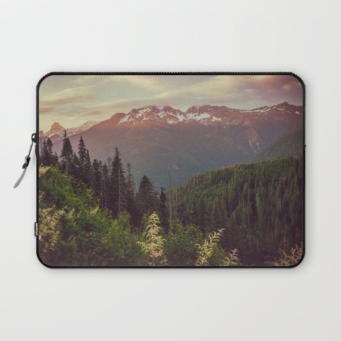 Mountain Sunset Bliss - Nature Photography Laptop Sleeve