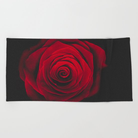 Red rose on black background vintage effect Beach Towel