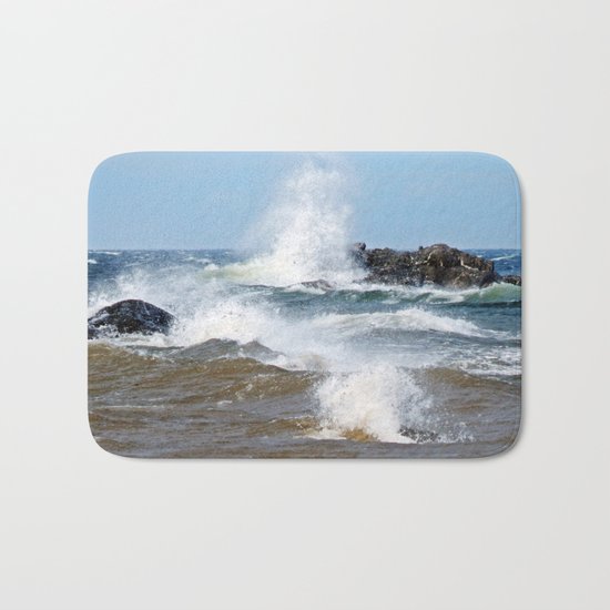 Surf's Spray Bath Mat