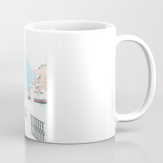 Peggy Guggenheim court yard Mug