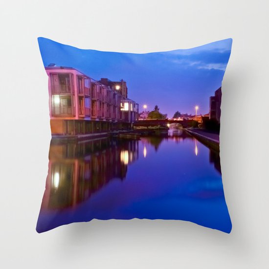 The swans silenced Throw Pillow