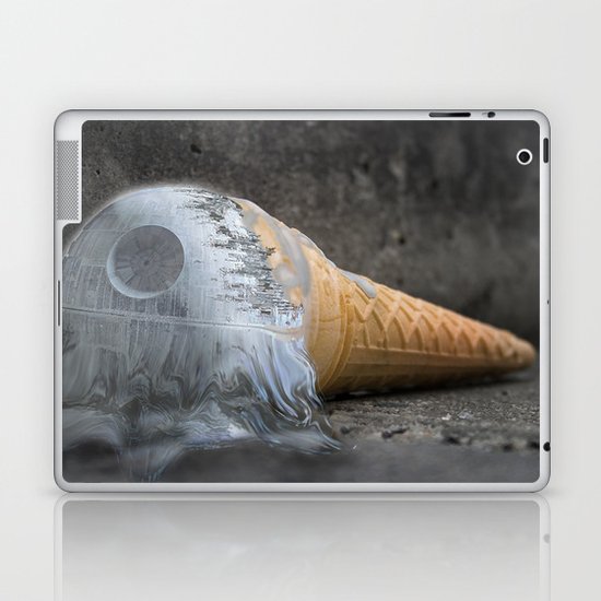 I dropped my death star :/ Laptop & iPad Skin